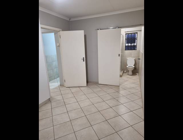 3 bed property to rent in CRYSTAL PARK